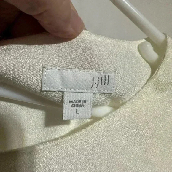 J. JILL Long Sleeve Layered Hem Cream Blouse Top Shirt Sz L Keyhole Back NWOT - Picture 4 of 5